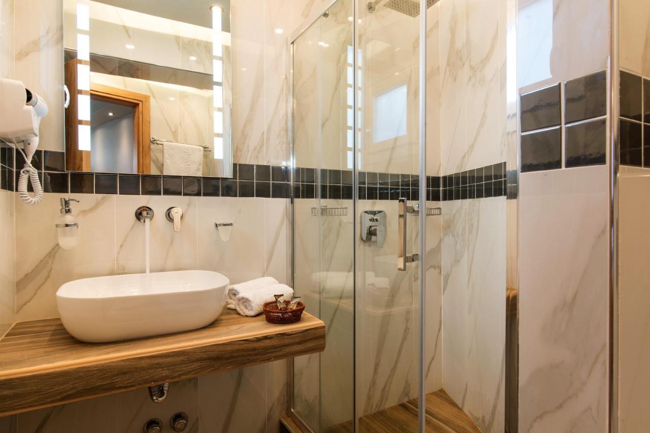 Angelica'S Deluxe Rooms In Adamas Exteriér fotografie