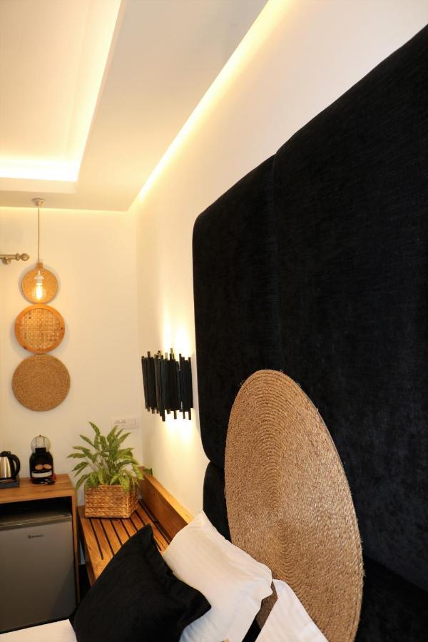Angelica'S Deluxe Rooms In Adamas Exteriér fotografie